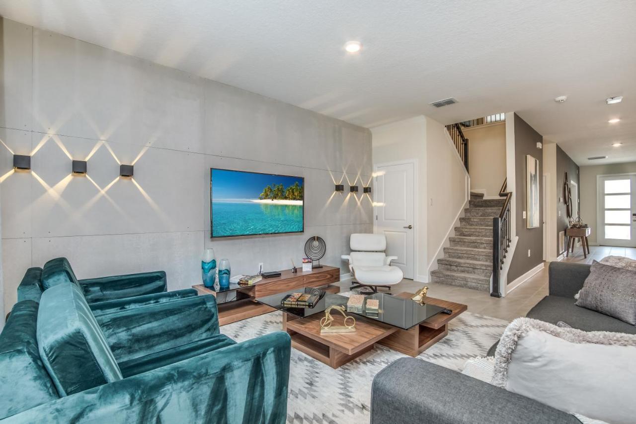 Wprivate Pool & Game Near