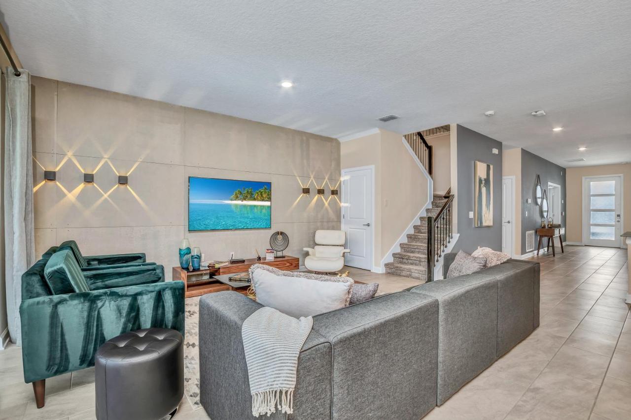 Wprivate Pool & Game Near