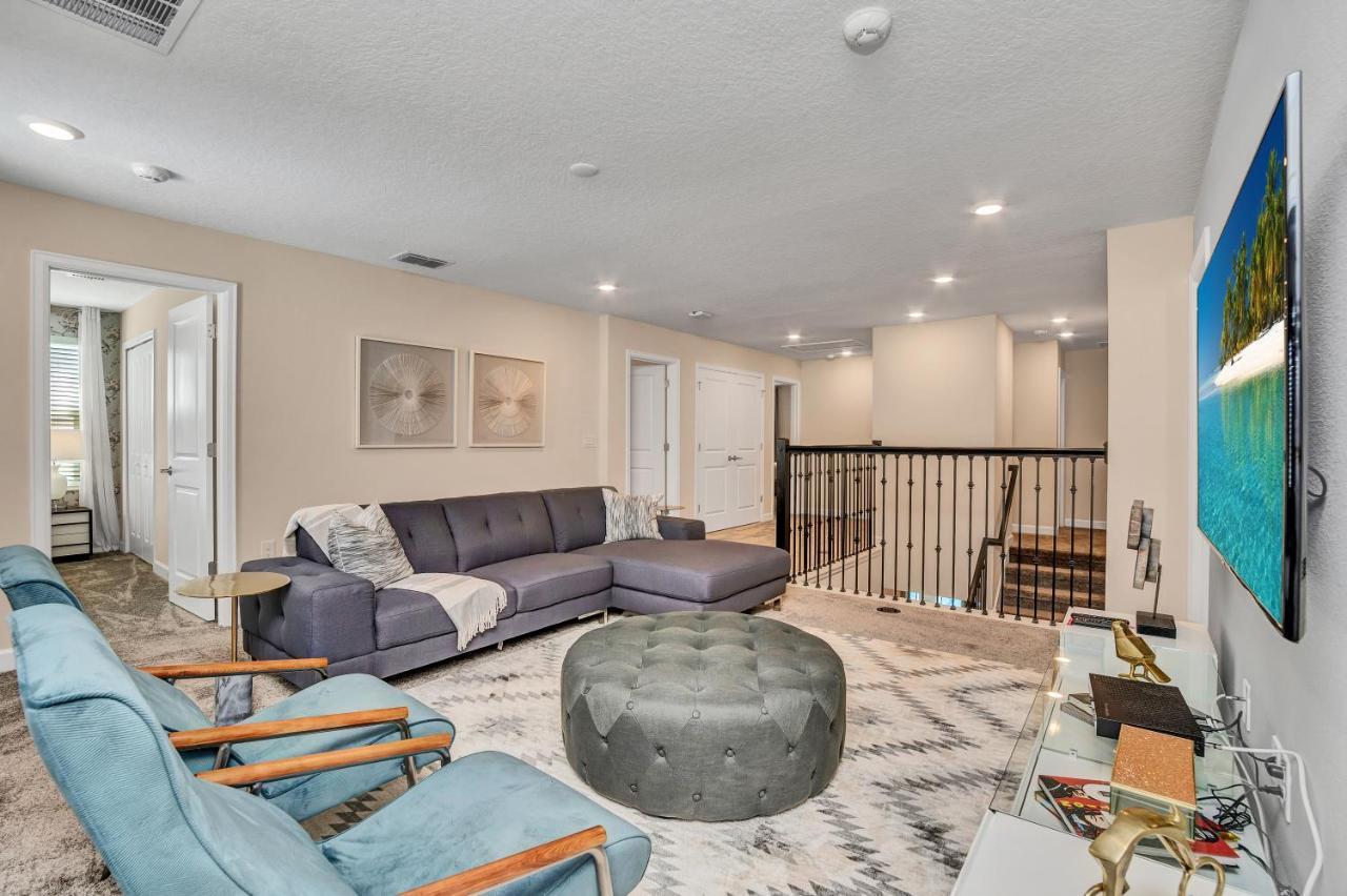 Wprivate Pool & Game Near Kissimmee