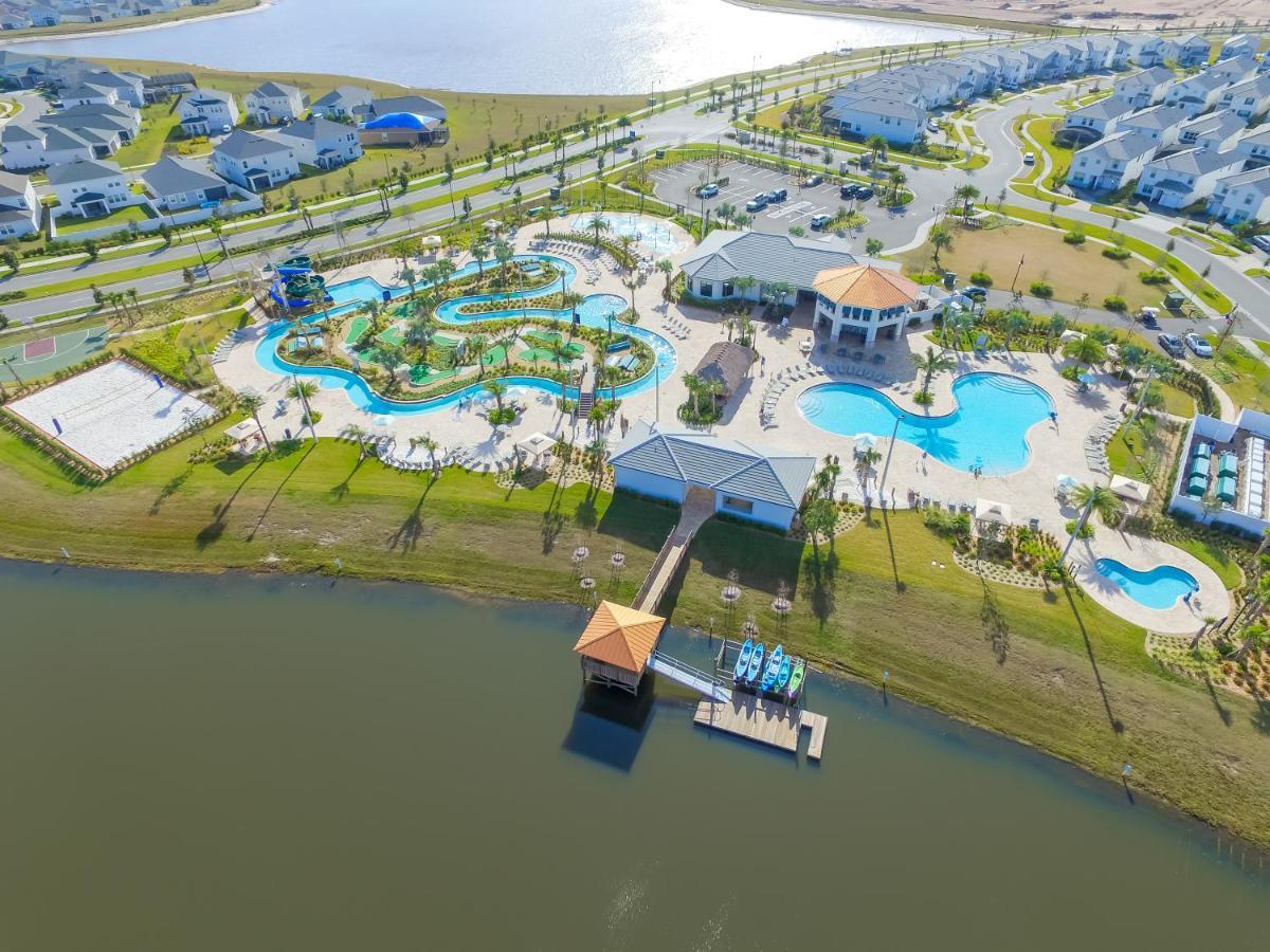 Wprivate Pool & Game Near *
